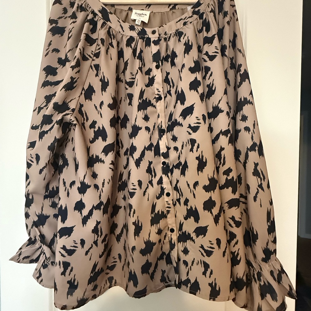 Kensie Beige and Black Animal Print Button-Front Skirt
